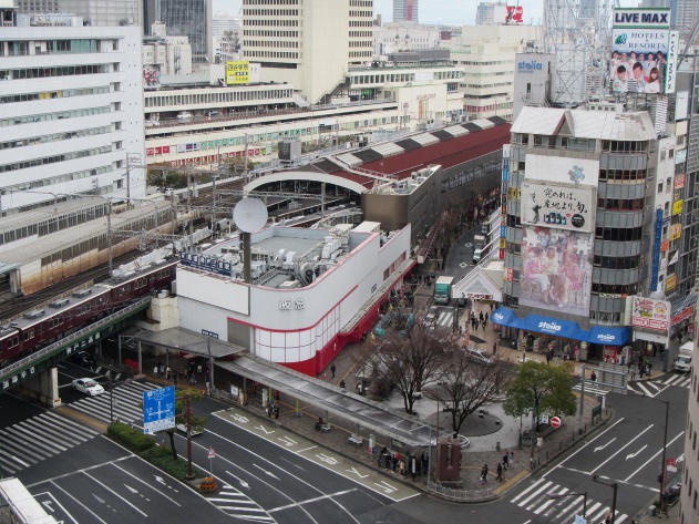 海外研究に裏打ちされた神戸三宮サンキタ通り、サンキタ広場の都市デザイン事例